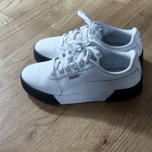 Puma Sneakers